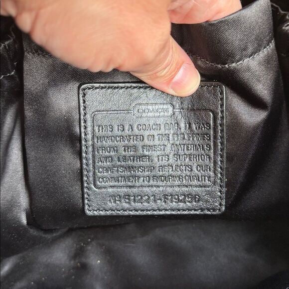 Coach Signature stitched Black patient leather diaper Bag purse laptop carrier - Picture 11 of 16